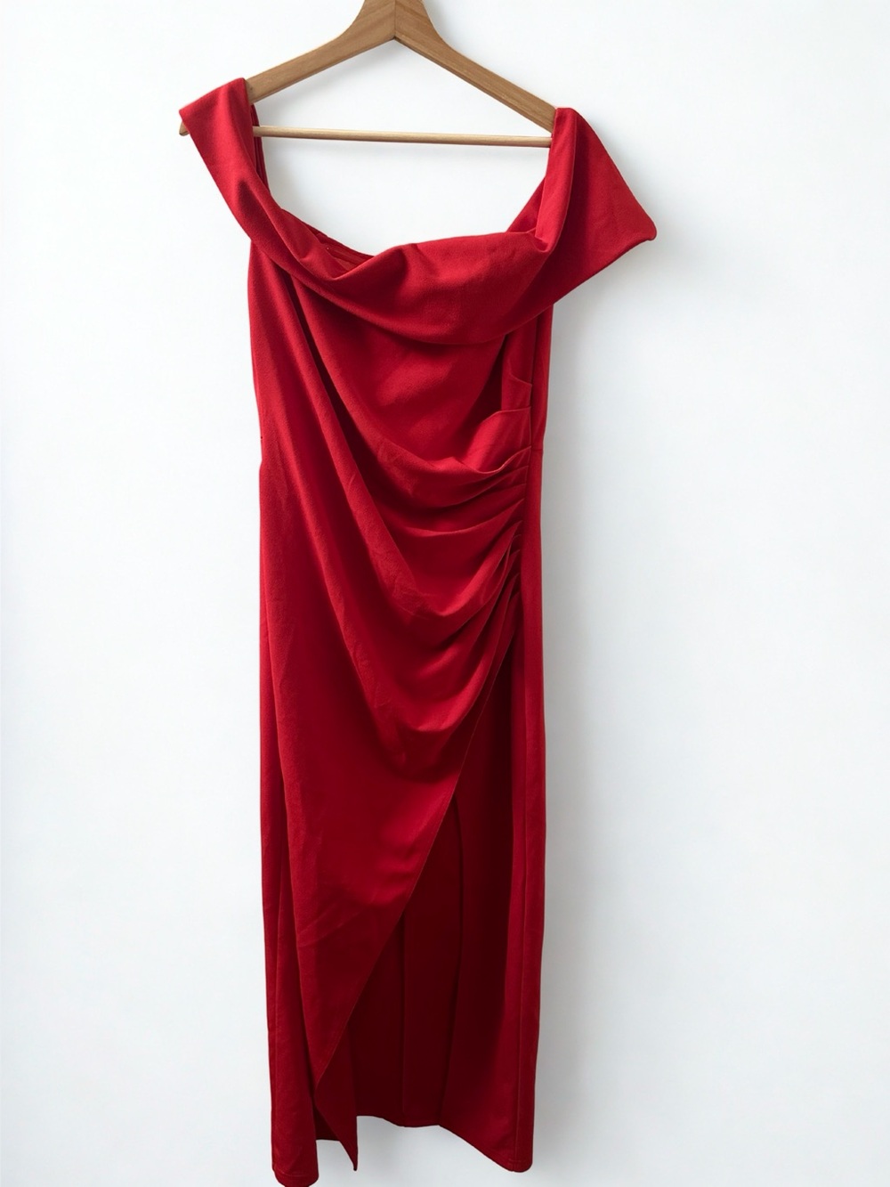 HELLO MOLLY Red Isolde Off Shoulder Ruched Slit Maxi Dress - Picture 4 of 7